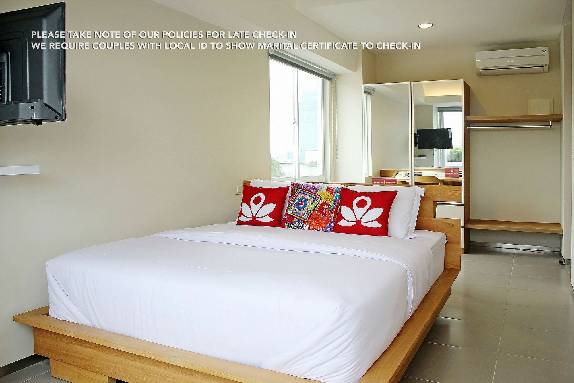 Zen Rooms Patra Kuningan Syariah Jakarta Buitenkant foto