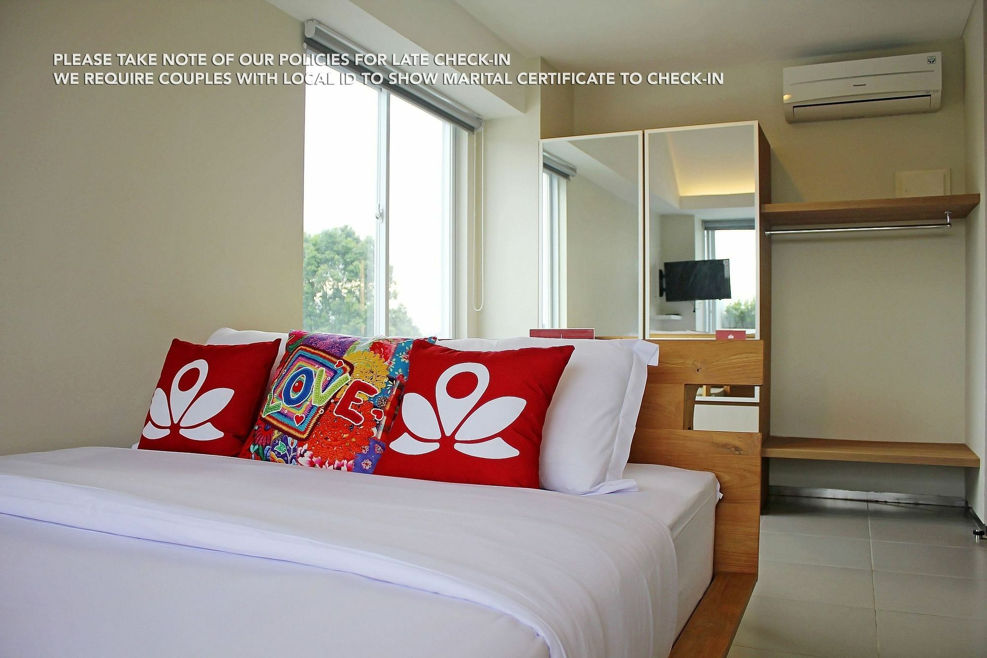 Zen Rooms Patra Kuningan Syariah Jakarta Buitenkant foto