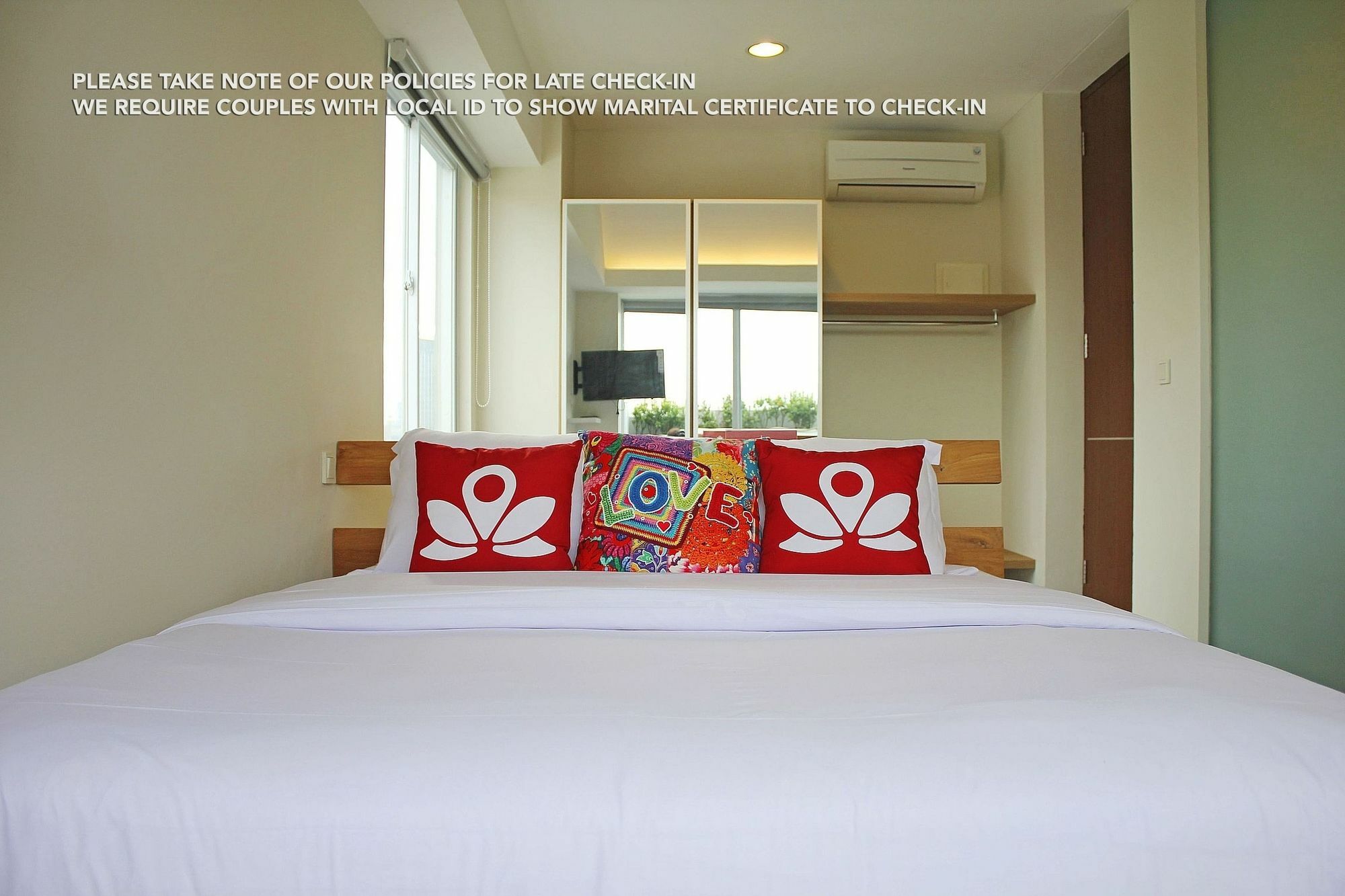 Zen Rooms Patra Kuningan Syariah Jakarta Buitenkant foto